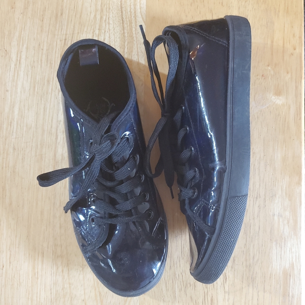 Shiny Black Shoes
